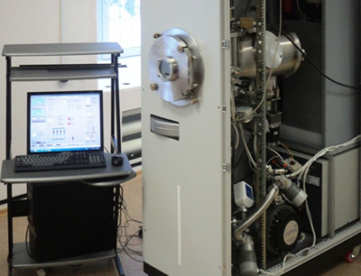 Installation for the deposition of thin film electrolyte.